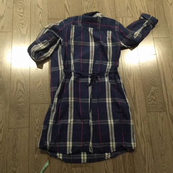 Beautiful dress by Tommy Hilfiger 🌟🍀🌸 - Picture 13 of 16